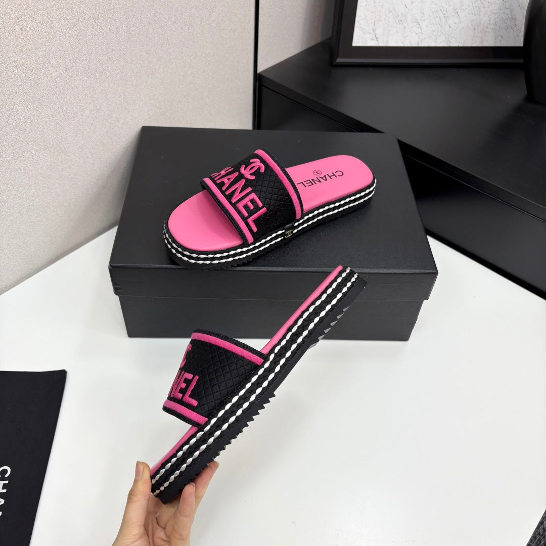 CC SLIDE SANDALS 25S IN PINK FABRIC AND CALFSKIN mysite