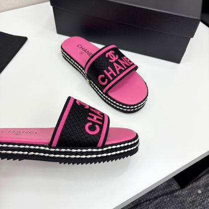 CC SLIDE SANDALS 25S IN PINK FABRIC AND CALFSKIN mysite