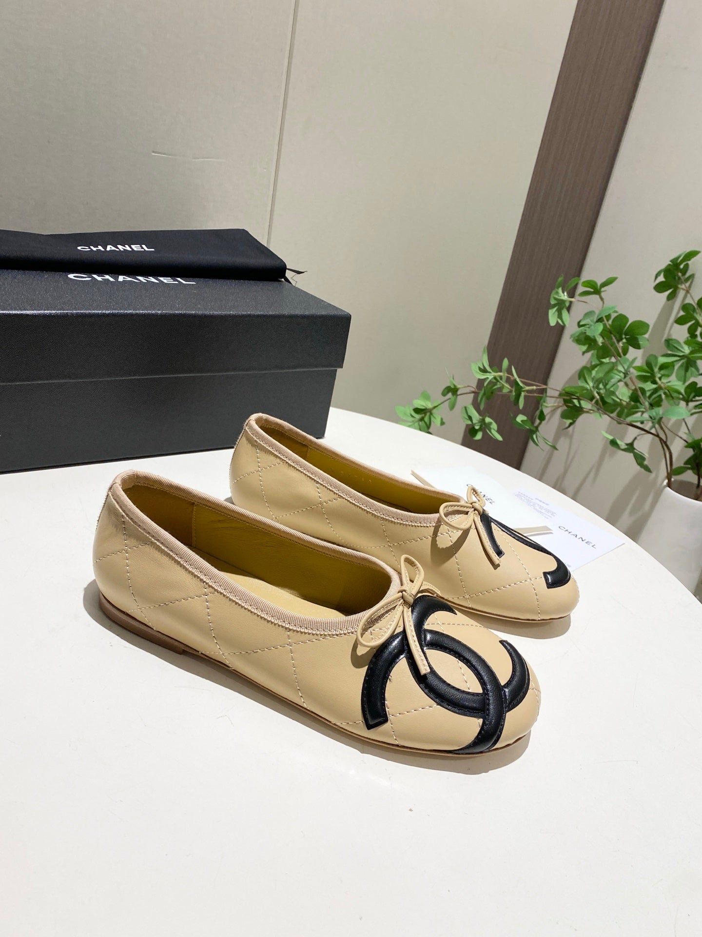 CHANEL 26S FLATS IN BEIGE LAMBSKIN WITH BOW mysite