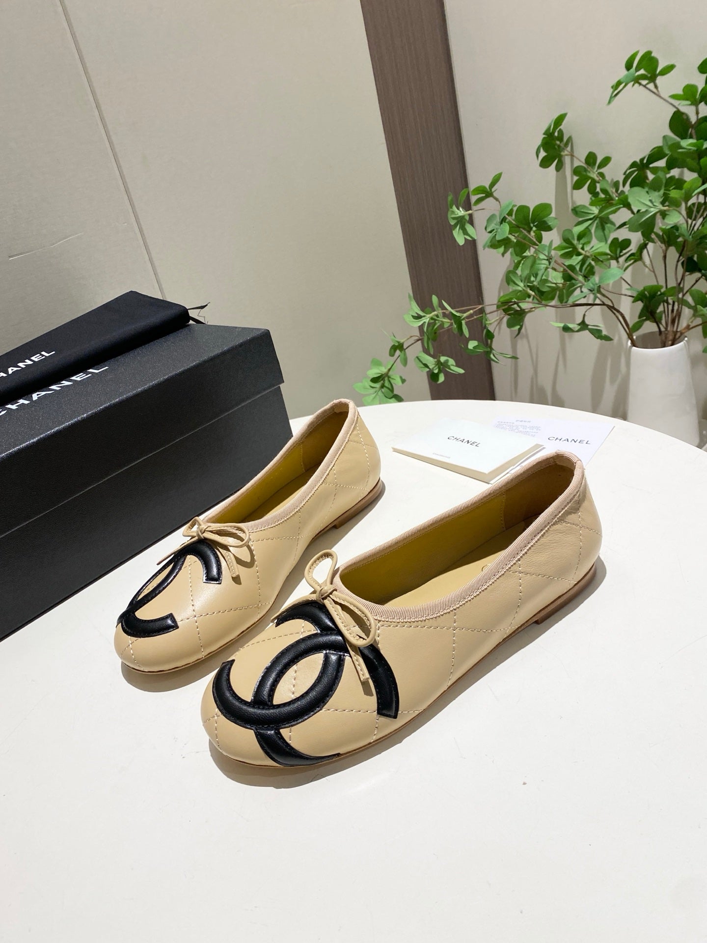 26S FLATS IN BEIGE LAMBSKIN WITH BOW mysite