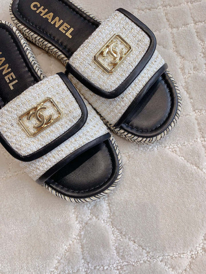 PLATFORM SLIPPERS IN WHITE WOOL AND BLACK LAMBSKIN mysite