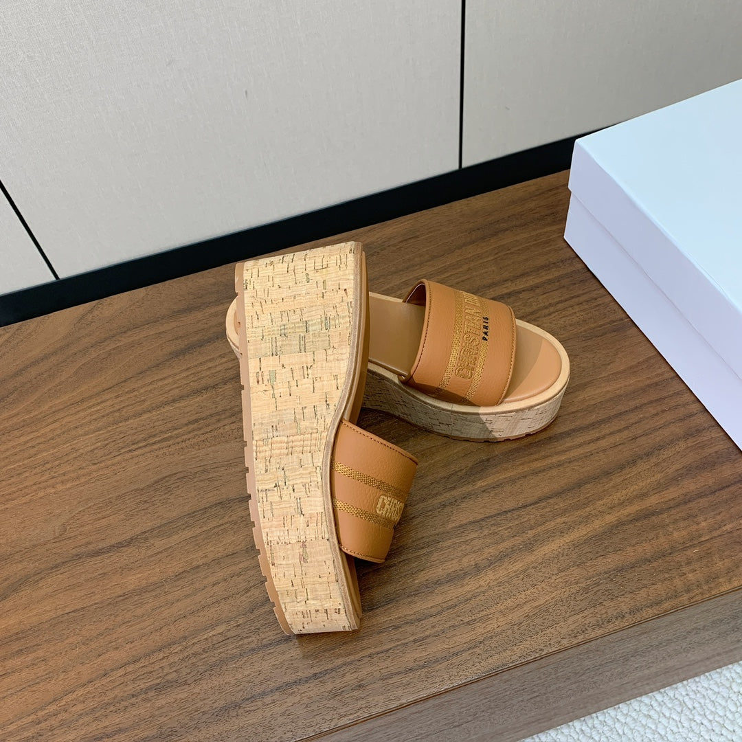 DIOR 25S DWAY WEDGE SLIDE 90 MM IN LIGHT BROWN CALFSKIN mysite
