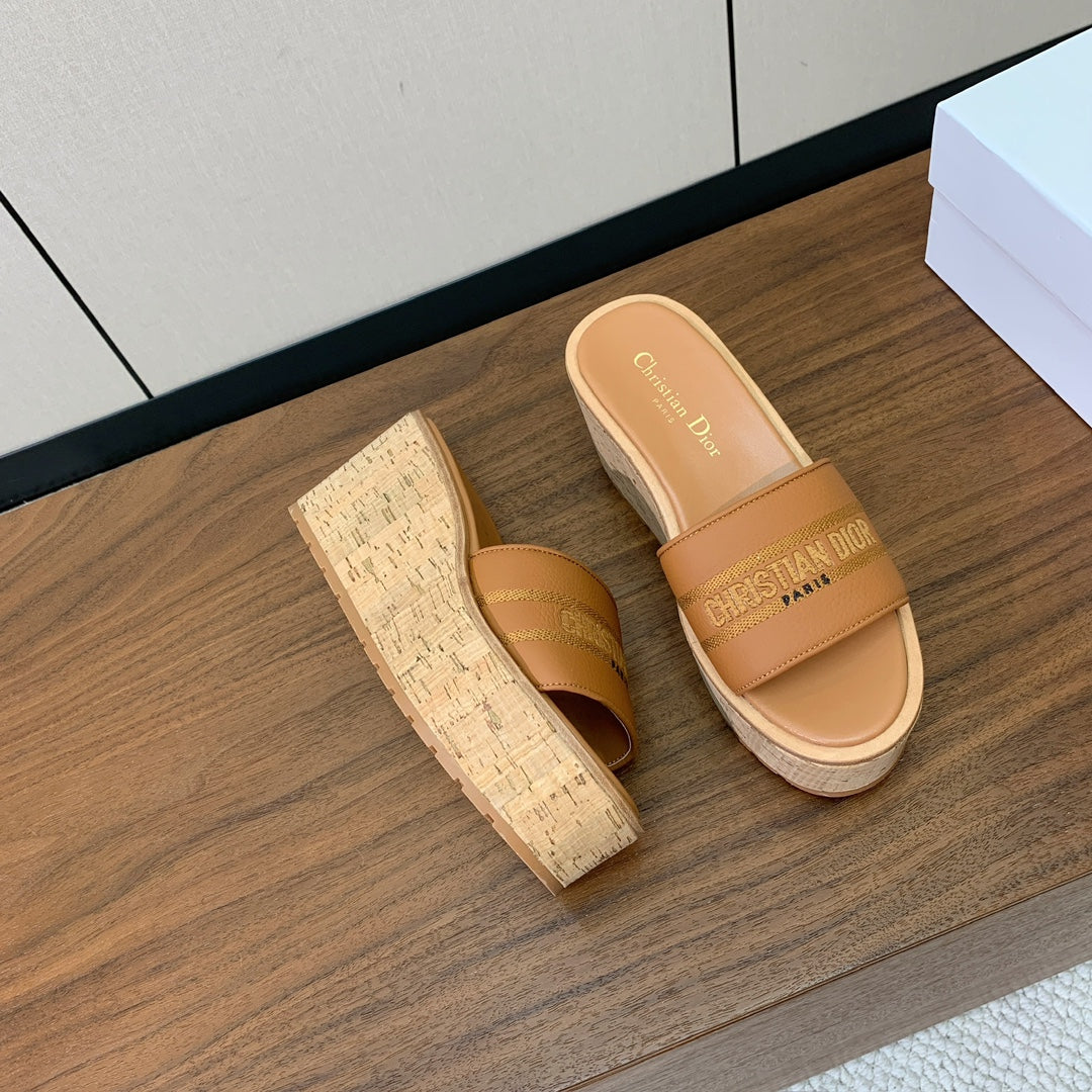 DIOR 25S DWAY WEDGE SLIDE 90 MM IN LIGHT BROWN CALFSKIN mysite