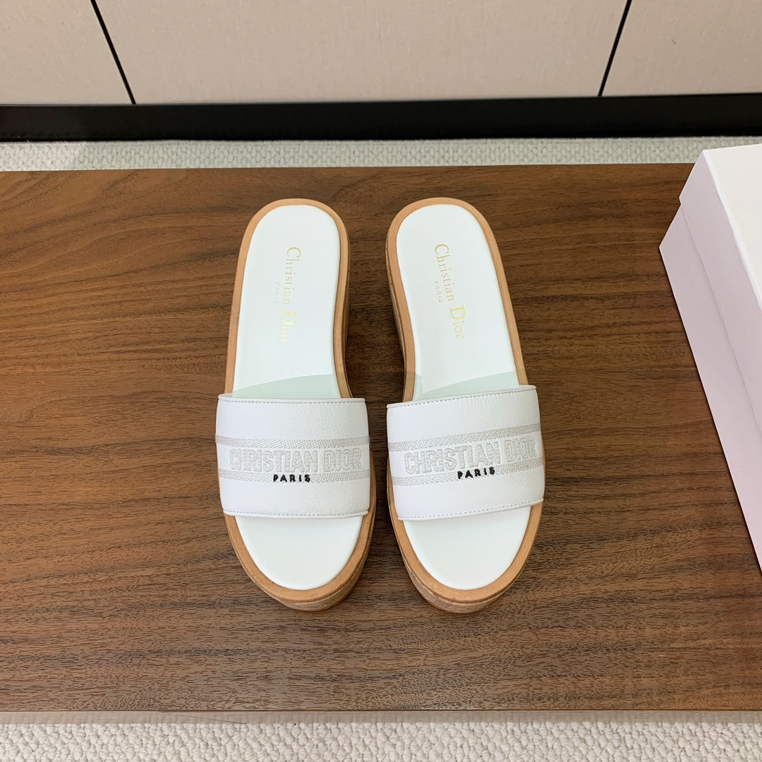DIOR 25S DWAY WEDGE SLIDE 90 MM IN WHITE CALFSKIN mysite