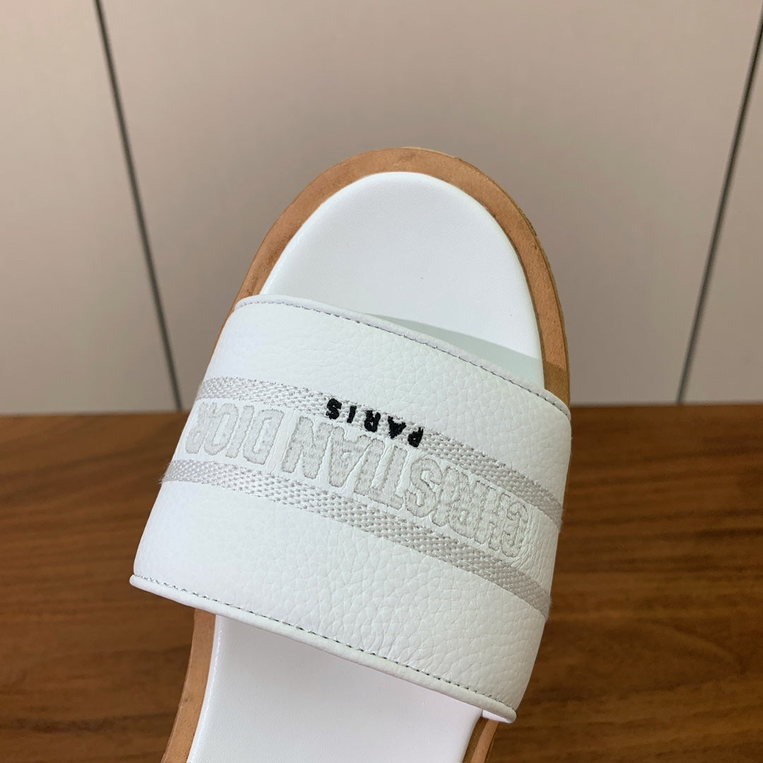 DIOR 25S DWAY WEDGE SLIDE 90 MM IN WHITE CALFSKIN mysite