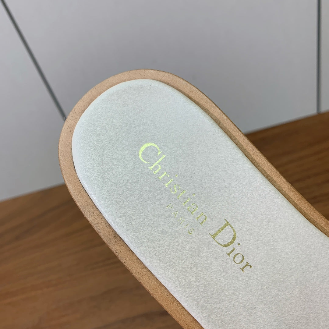 DIOR 25S DWAY WEDGE SLIDE 90 MM IN CREAM WHITE CALFSKIN mysite