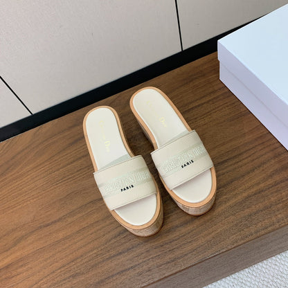 DIOR 25S DWAY WEDGE SLIDE 90 MM IN CREAM WHITE CALFSKIN mysite