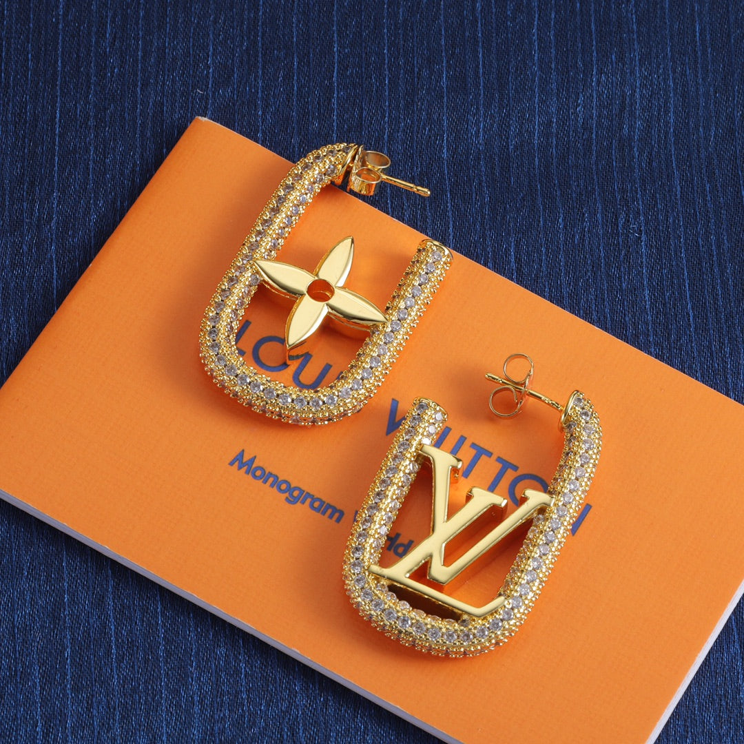Love White Diamond Earring mysite