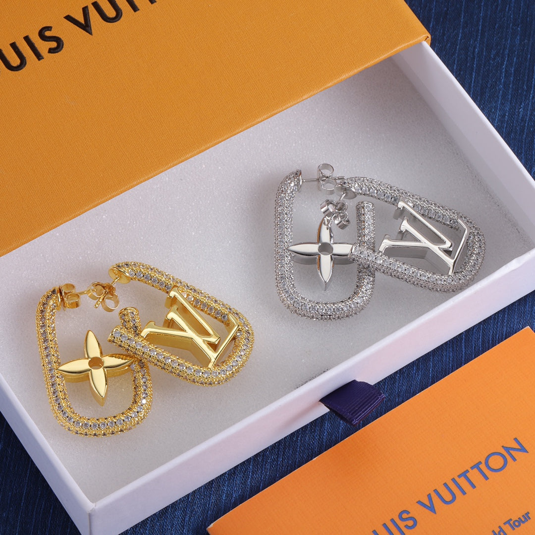 Love White Diamond Earring mysite