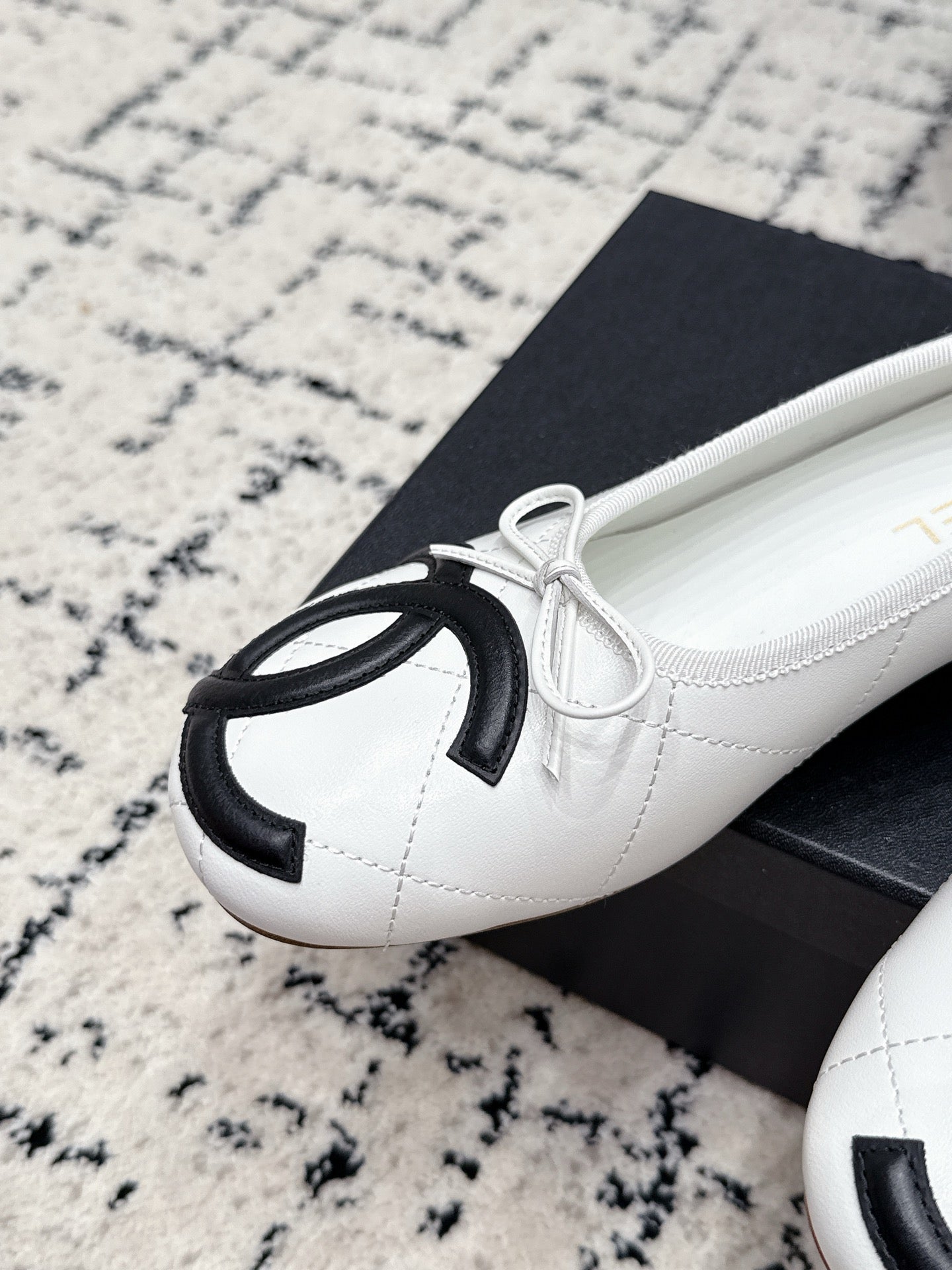 CHANEL 26S HIGH HEELS IN WHITE LAMBSKIN WITH BOW mysite