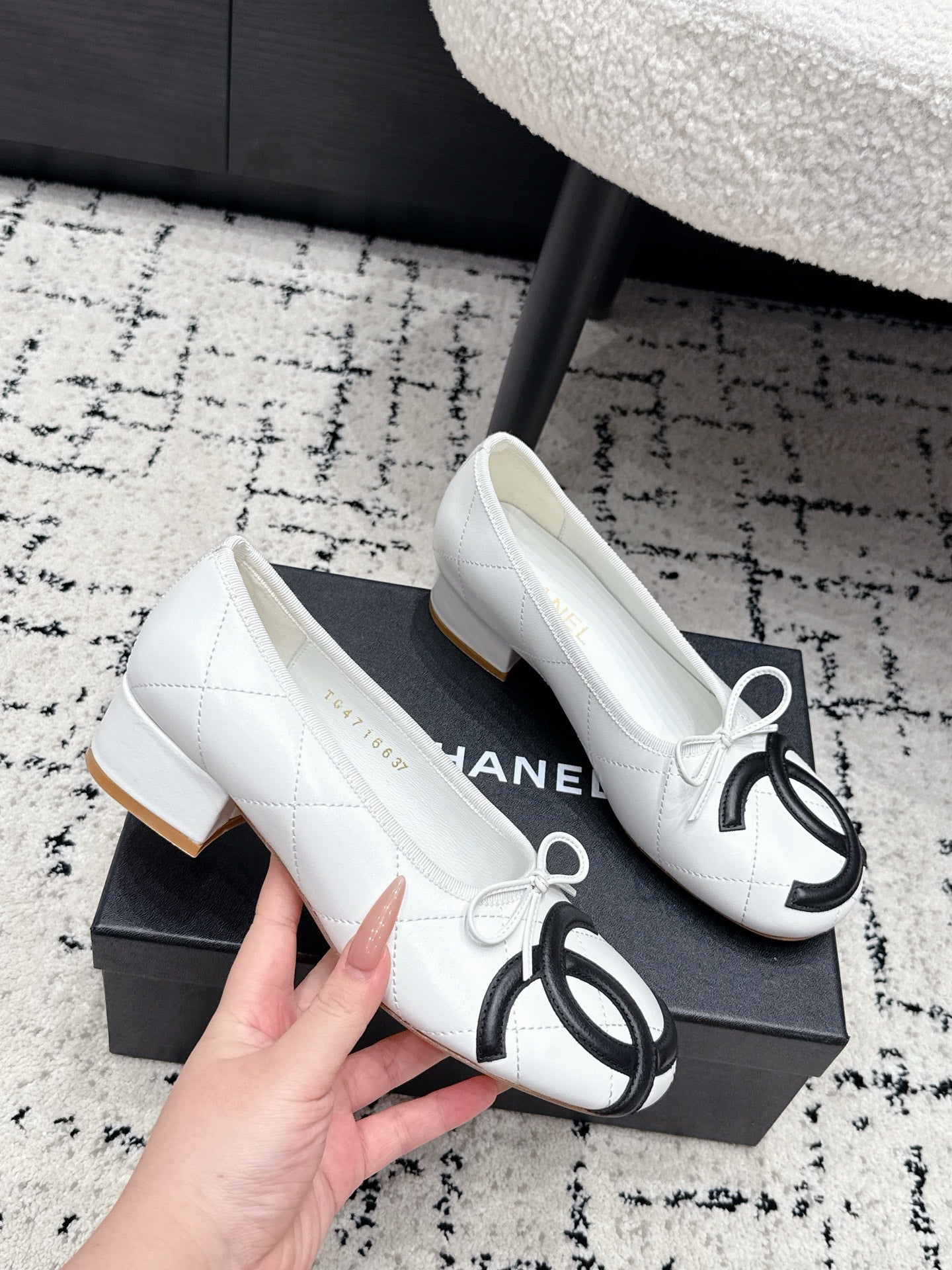 CHANEL 26S HIGH HEELS IN WHITE LAMBSKIN WITH BOW mysite