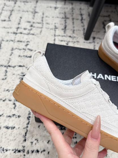 CHANEL 26S QUILTED SNEAKERS IN WHITE SUEDE mysite