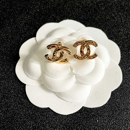 CHANEL 26S CHANEL CC LOGO WOVEN METAL STUD EARRINGS IN GOLD METAL 633305 mysite