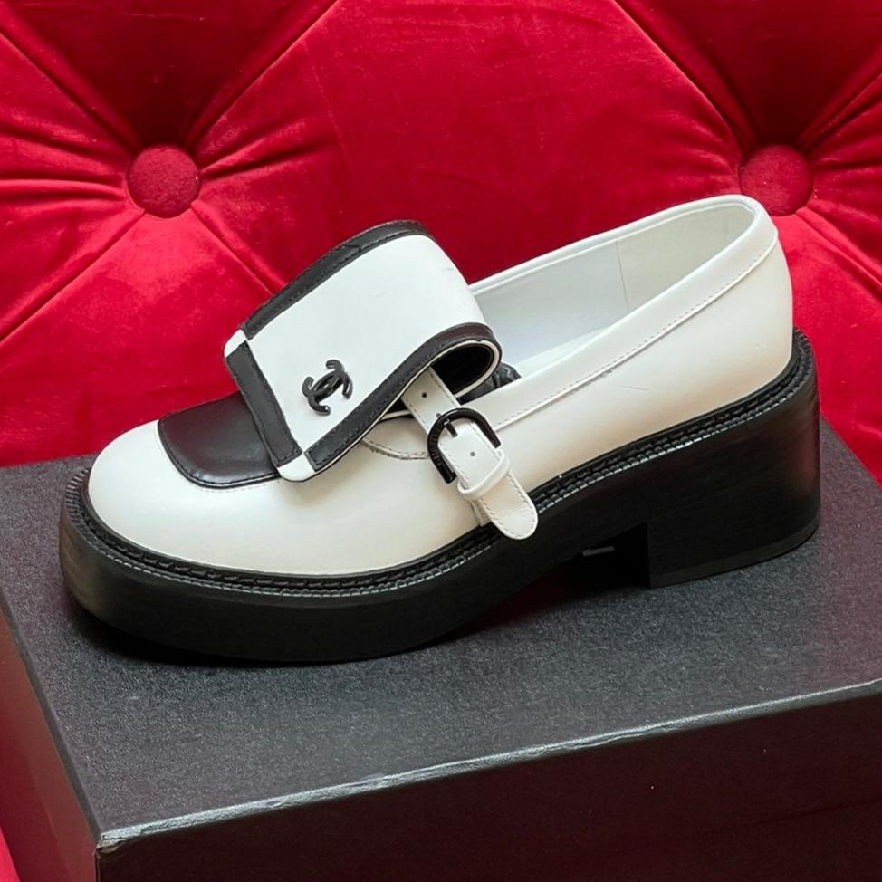 CC MOCCASIN LOAFER IN WHITE MIX BLACK LAMBSKIN mysite