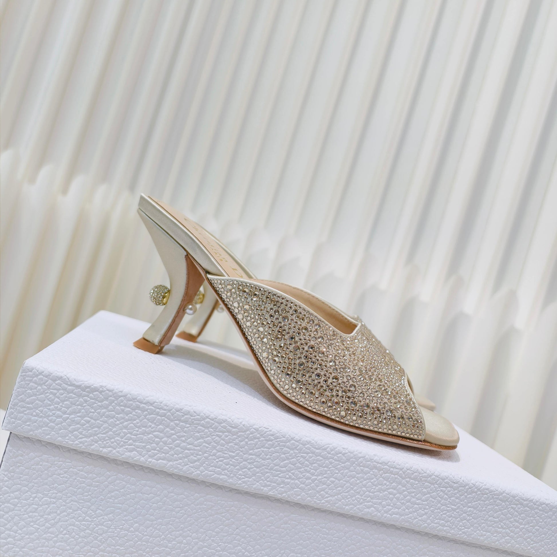 EMBELLISHED HIGH HEEL SLIDES 25S IN LIGHT BEIGE SATIN AND CALFSKIN mysite