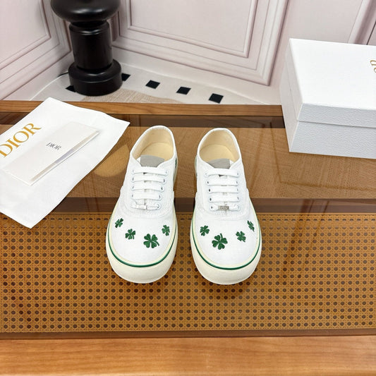 26S LOW TOP SNEAKERS 35MM IN WHITE CANVAS WITH CLOVER EMBROIDERY mysite