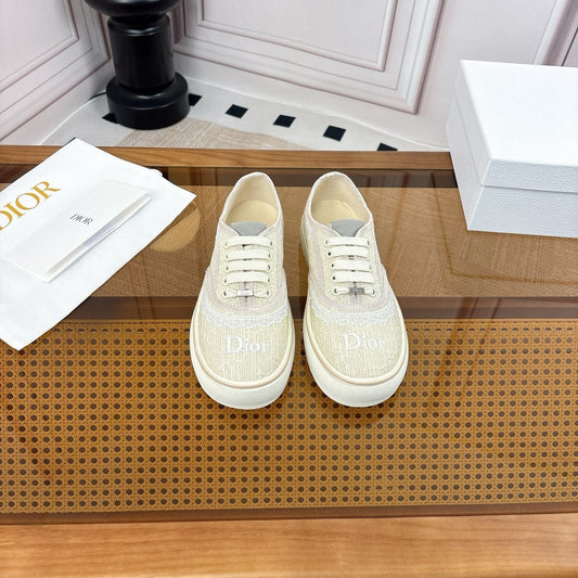 26S LOW TOP SNEAKERS IN BEIGE CANVAS WITH WHITE LACE TRIM & LOGO PRINT mysite