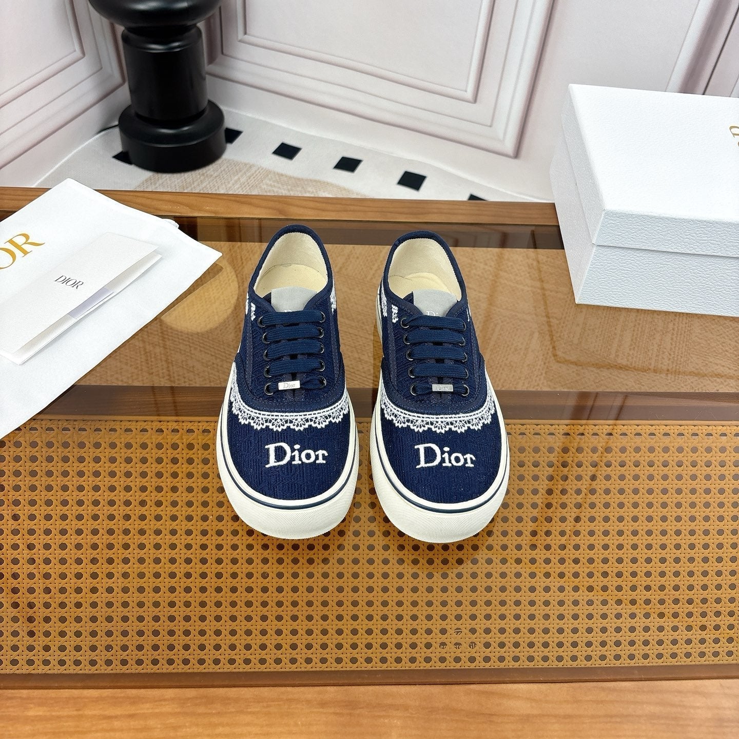 26S LOW TOP SNEAKERS IN NAVY BLUE CANVAS WITH WHITE LACE TRIM & LOGO PRINT mysite