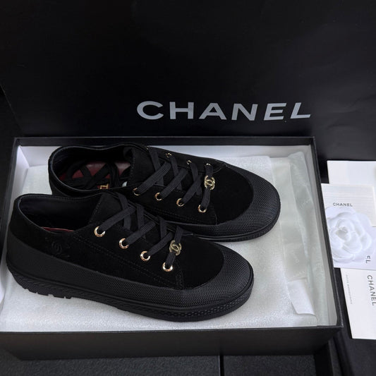 26S LOW TOP SNEAKERS IN BLACK SUEDE mysite