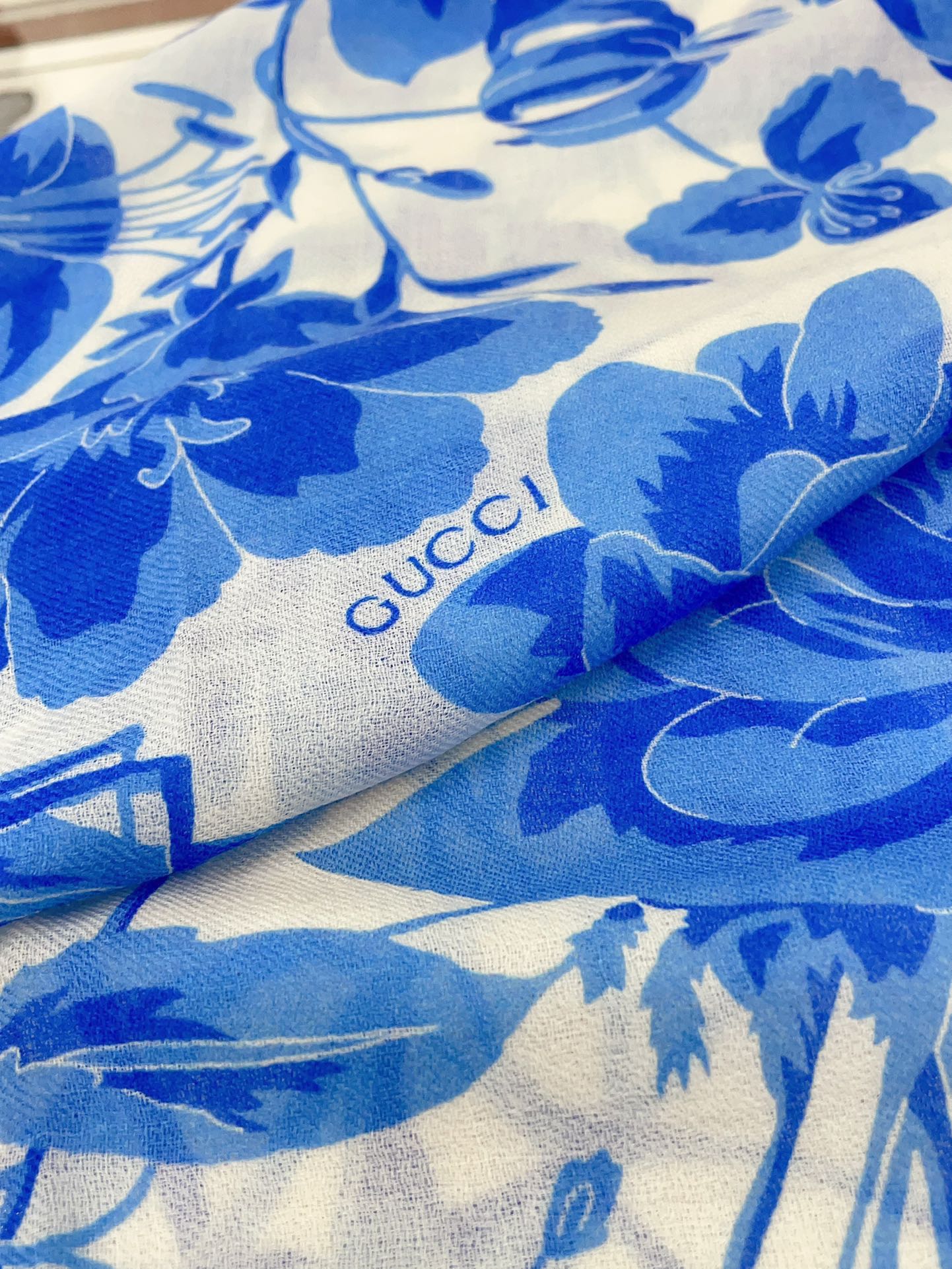 SQUARE SCARF 140 CM IN MAYA BLUE CASHMERE 398257 mysite