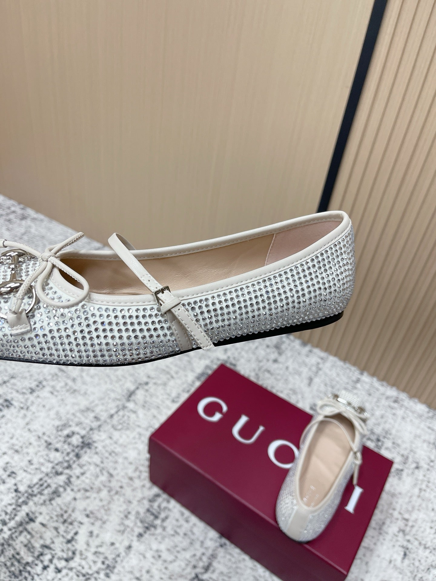 GUCCI 26S BALLET FLATS IN OFF WHITE WITH CRYSTALS mysite