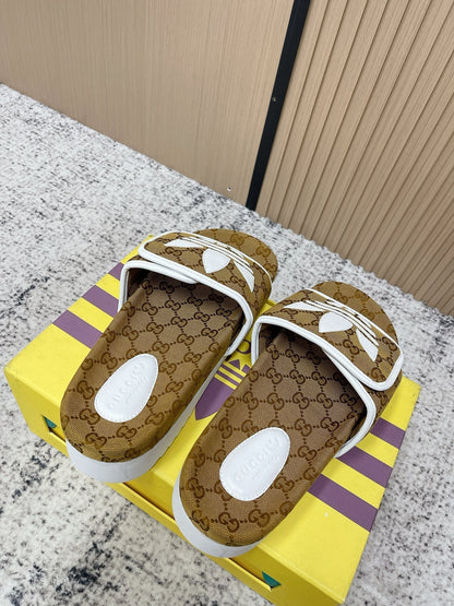 GUCCI 26S PLATFORM SLIDE SANDALS IN BROWN GG CANVAS mysite