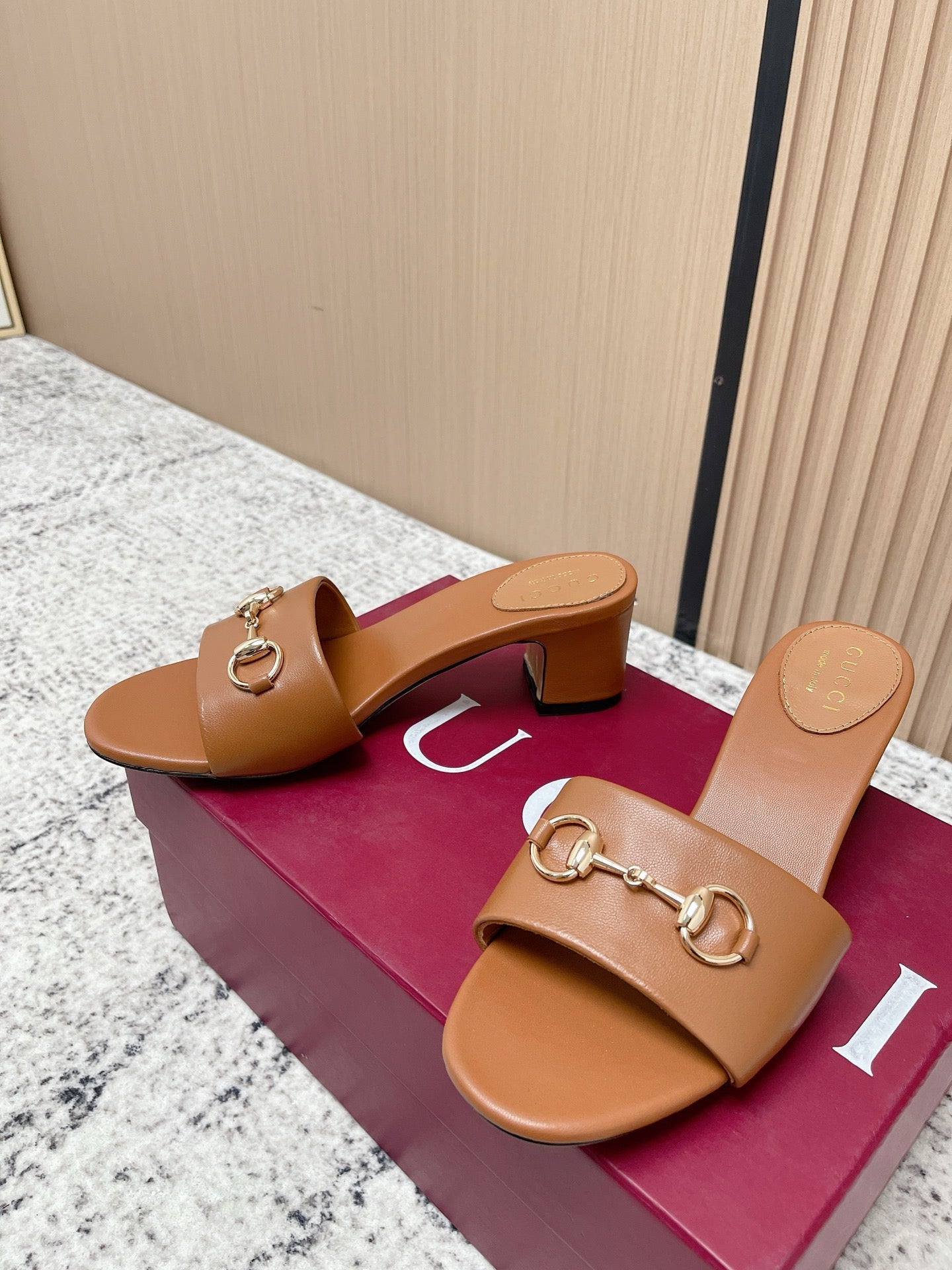 26S HORSEBIT MID-HEEL SANDALS IN BROWN CALFSKIN mysite