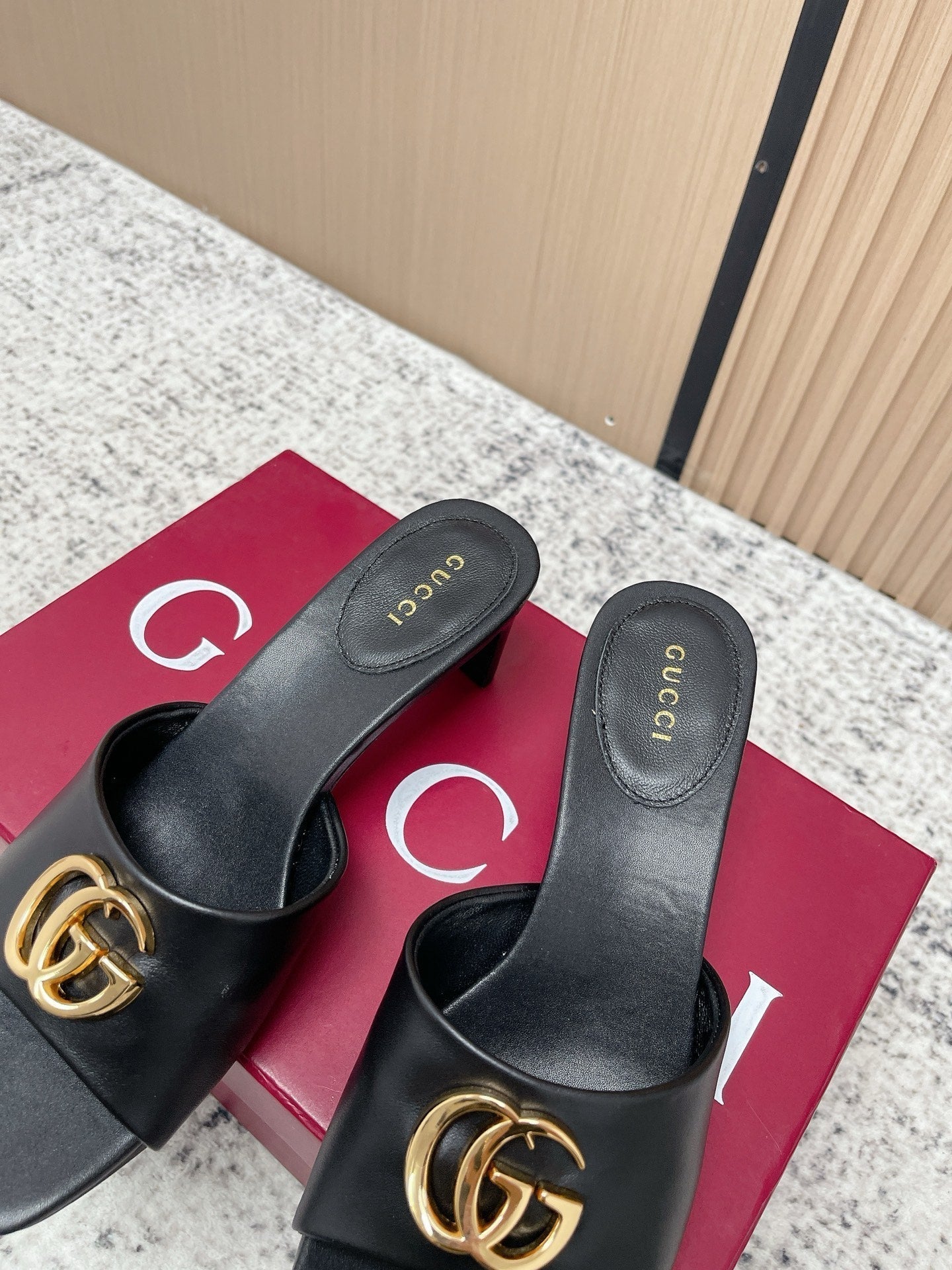 26S GG LOGO HIGH-HEEL MULES IN BLACK CALFSKIN mysite