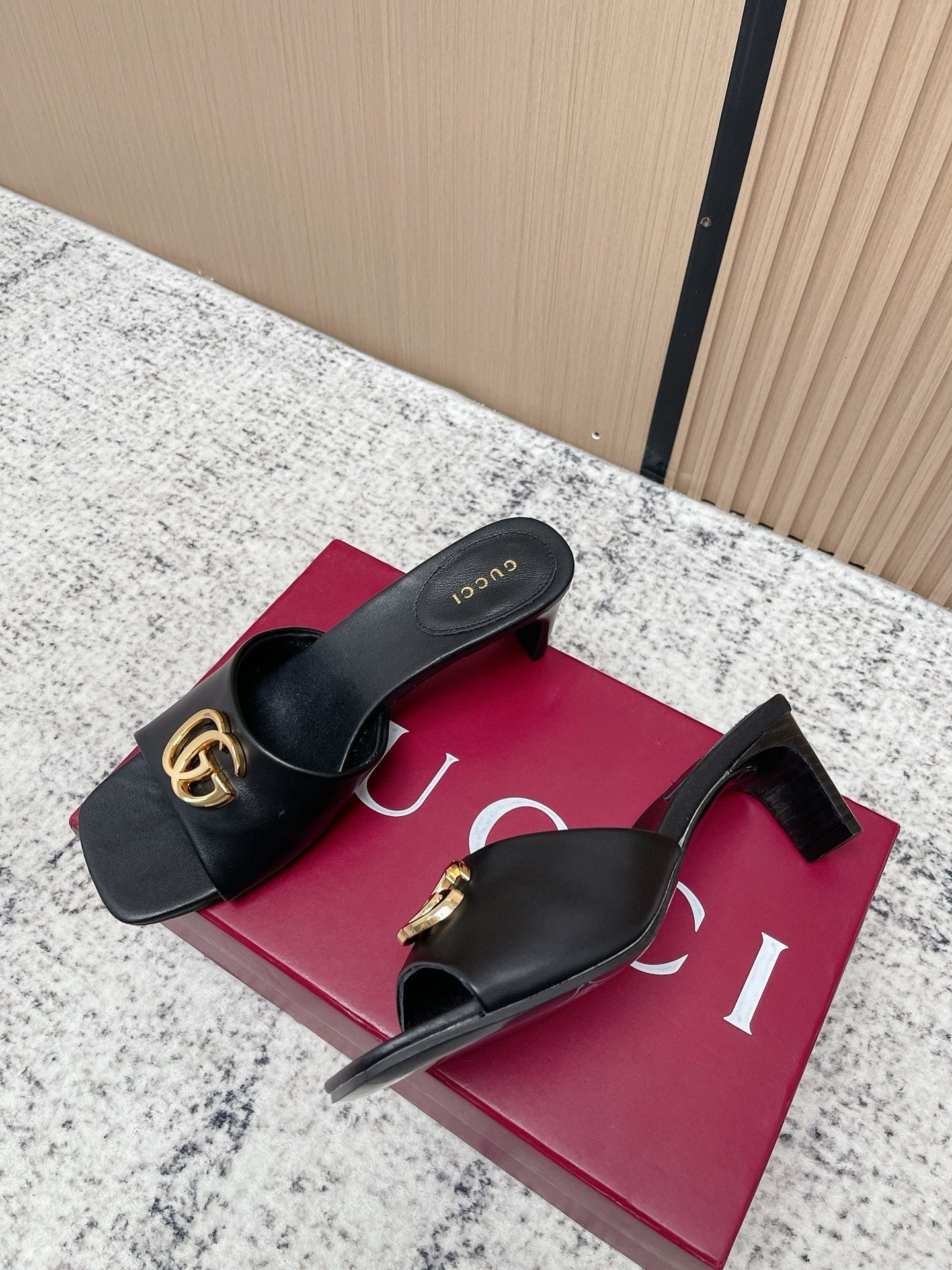26S GG LOGO HIGH-HEEL MULES IN BLACK CALFSKIN mysite