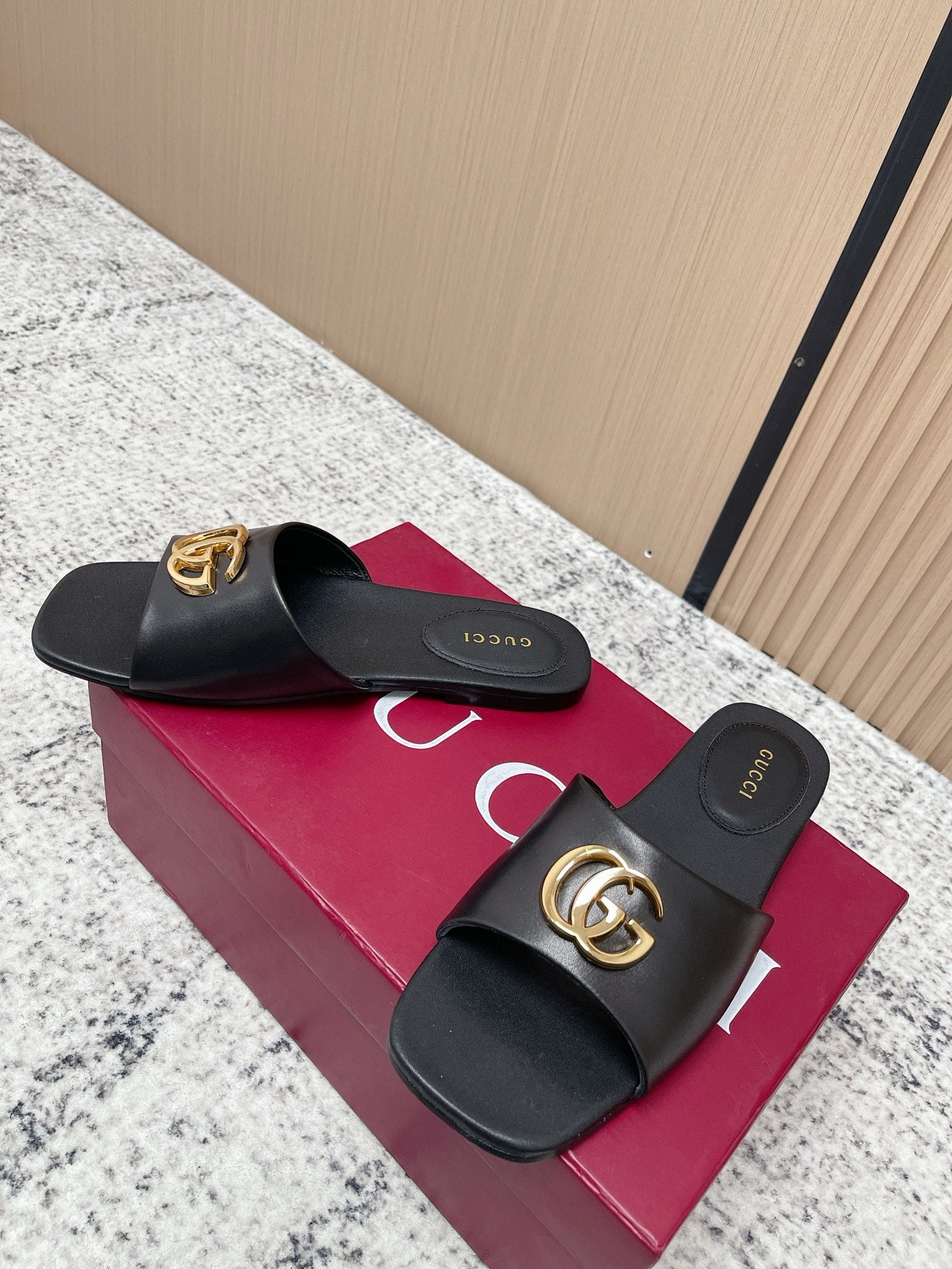 26S SLIDE SANDAL IN BLACK CALFSKIN WITH GOLD HARDWARE mysite