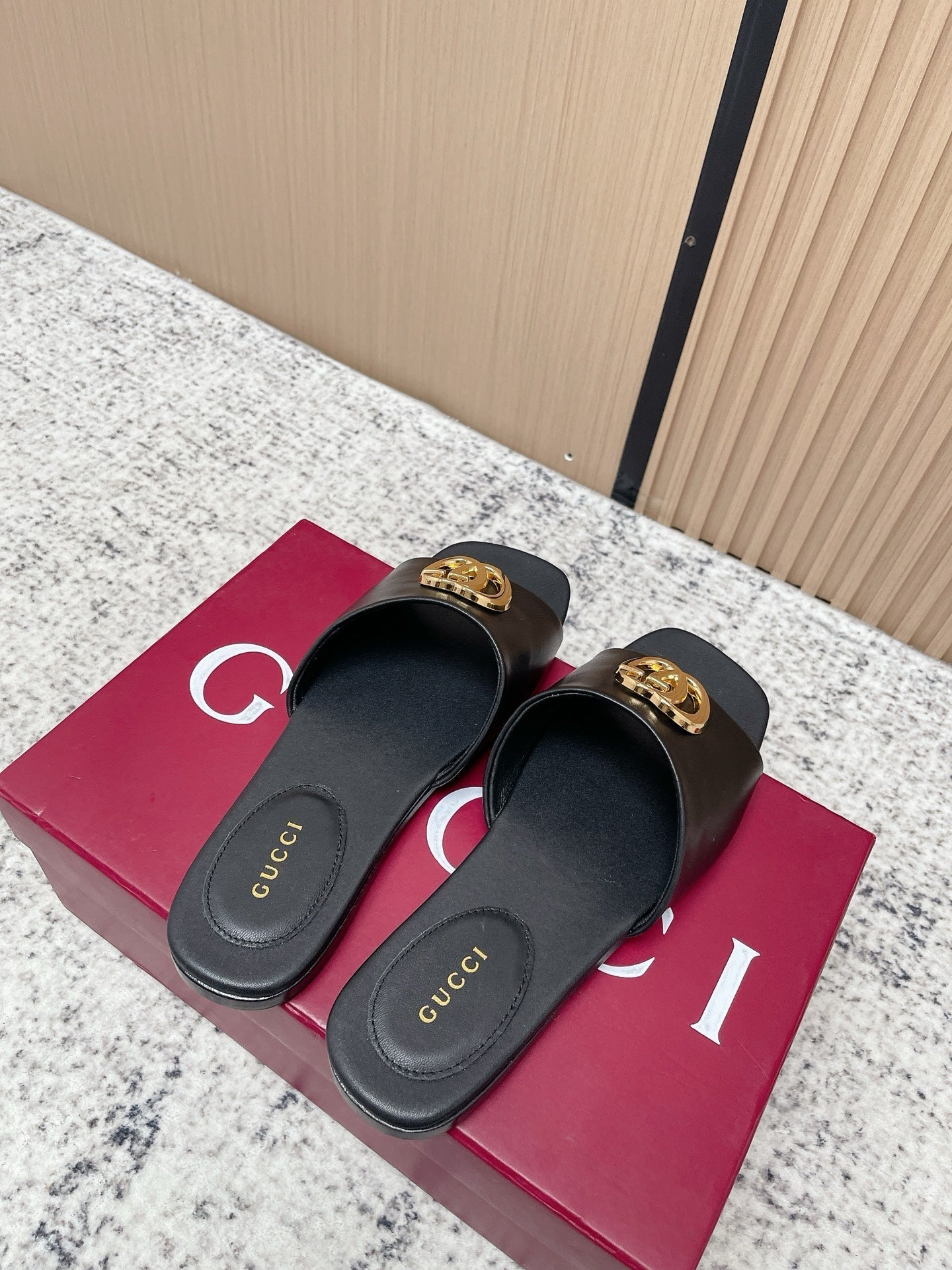 26S SLIDE SANDAL IN BLACK CALFSKIN WITH GOLD HARDWARE mysite