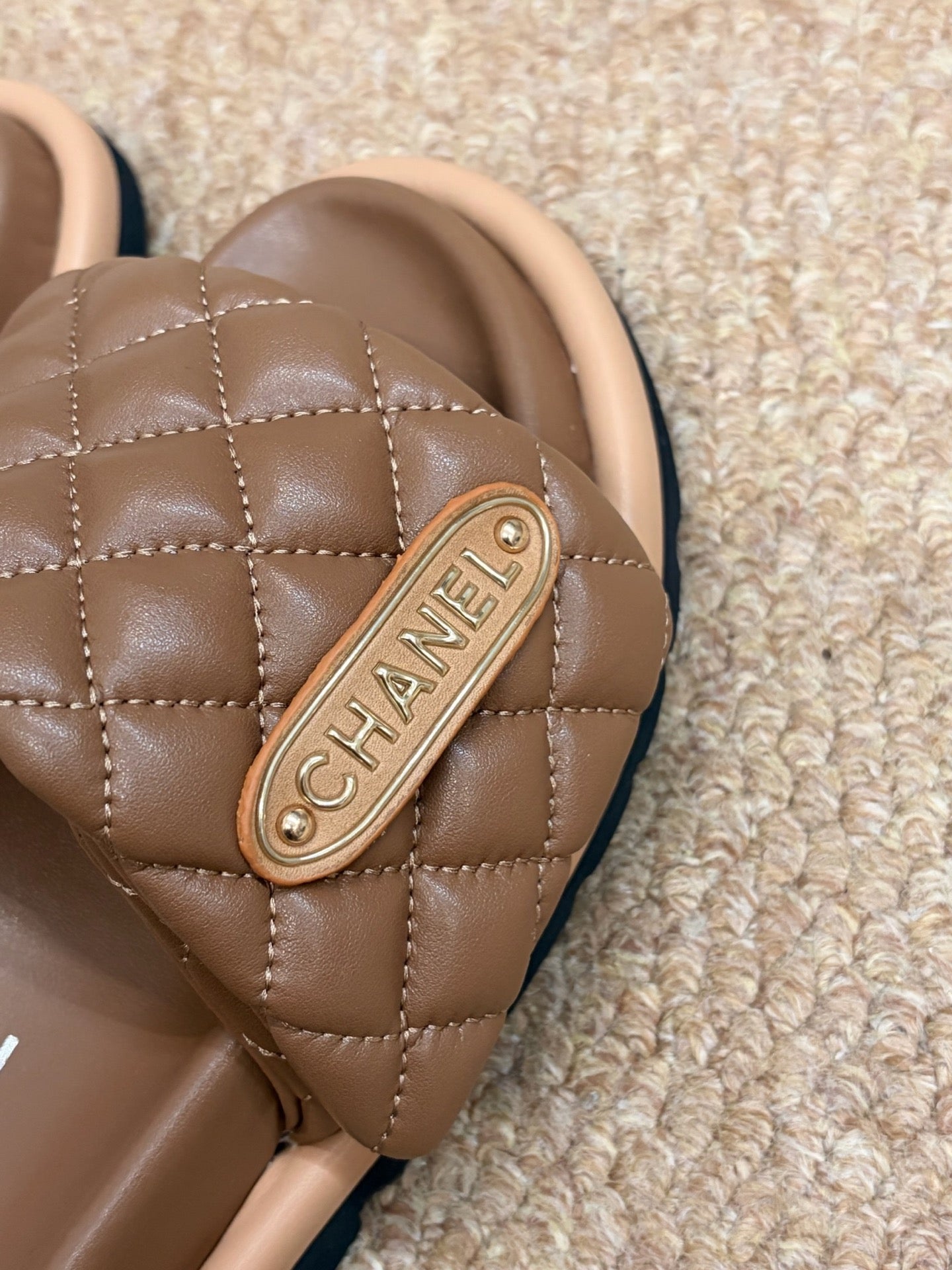 26S SLIDE SANDALS IN BROWN QUILTED CALFSKIN WITH LOGO PLAQUE mysite