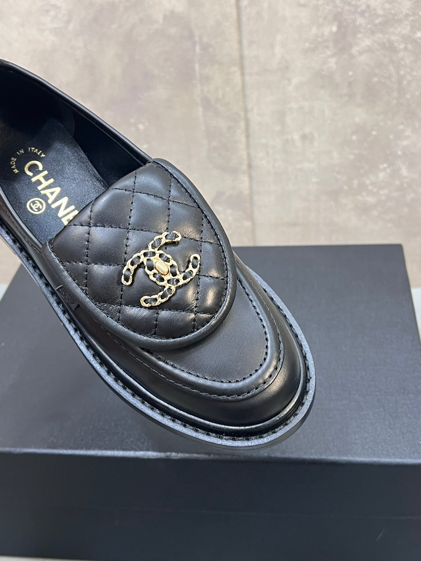 CHANEL 26S LOAFERS IN BLACK QUILTED CALFSKIN WITH CHAIN CC LOGO mysite