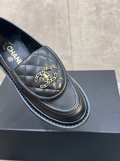 CHANEL 26S LOAFERS IN BLACK QUILTED CALFSKIN WITH CHAIN CC LOGO mysite