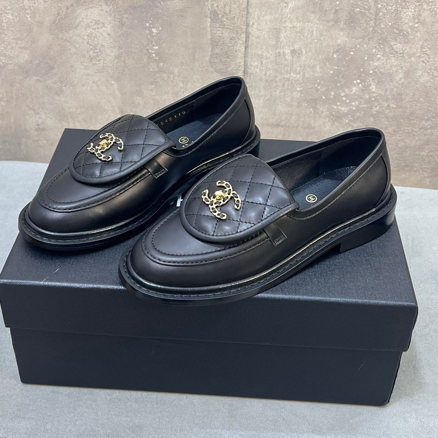 CHANEL 26S LOAFERS IN BLACK QUILTED CALFSKIN WITH CHAIN CC LOGO mysite
