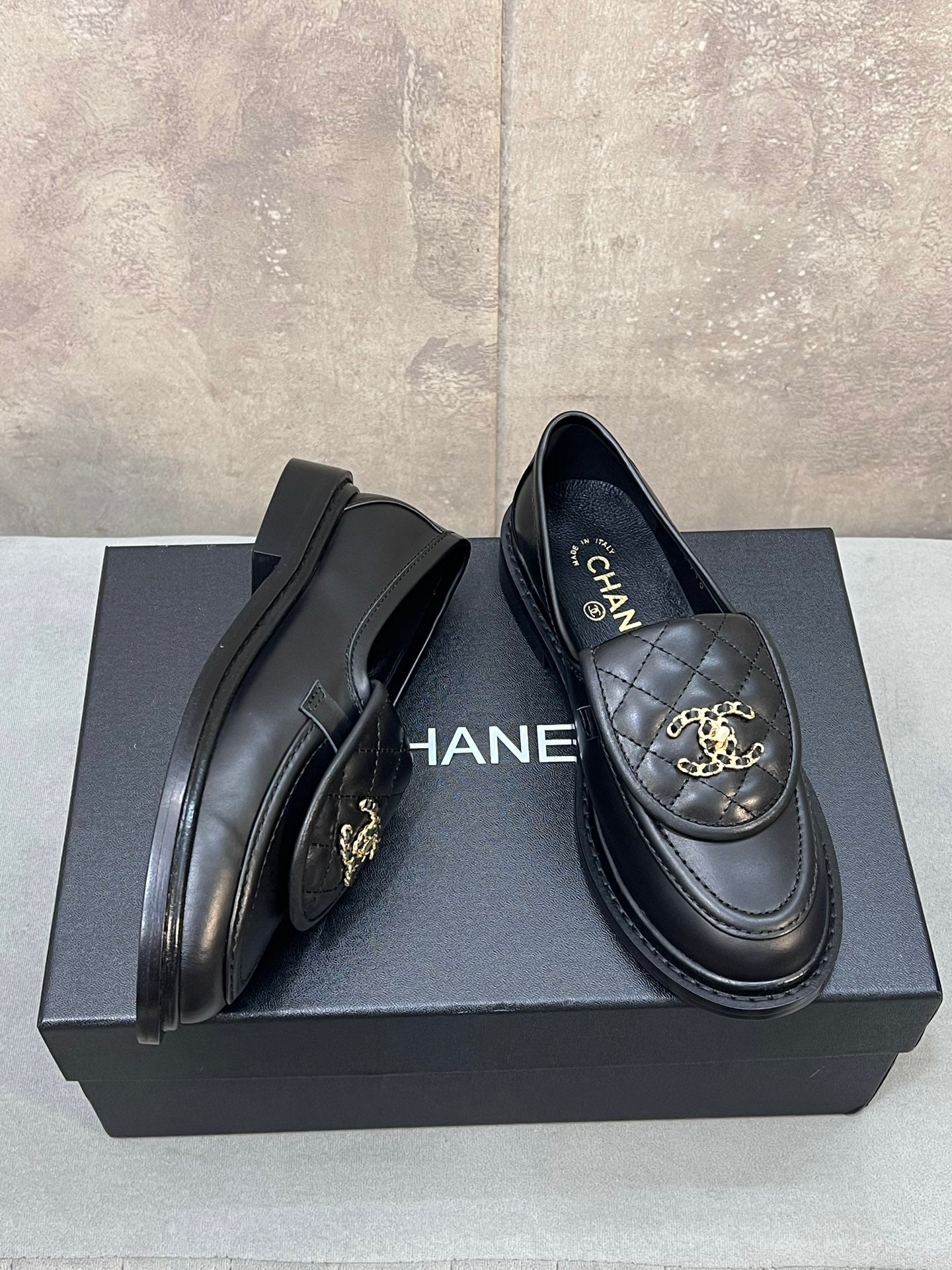 CHANEL 26S LOAFERS IN BLACK QUILTED CALFSKIN WITH CHAIN CC LOGO mysite