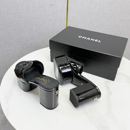 CHANEL 26S BLOCK HEEL SANDALS 100 MM IN BLACK PATENT CALFSKIN mysite