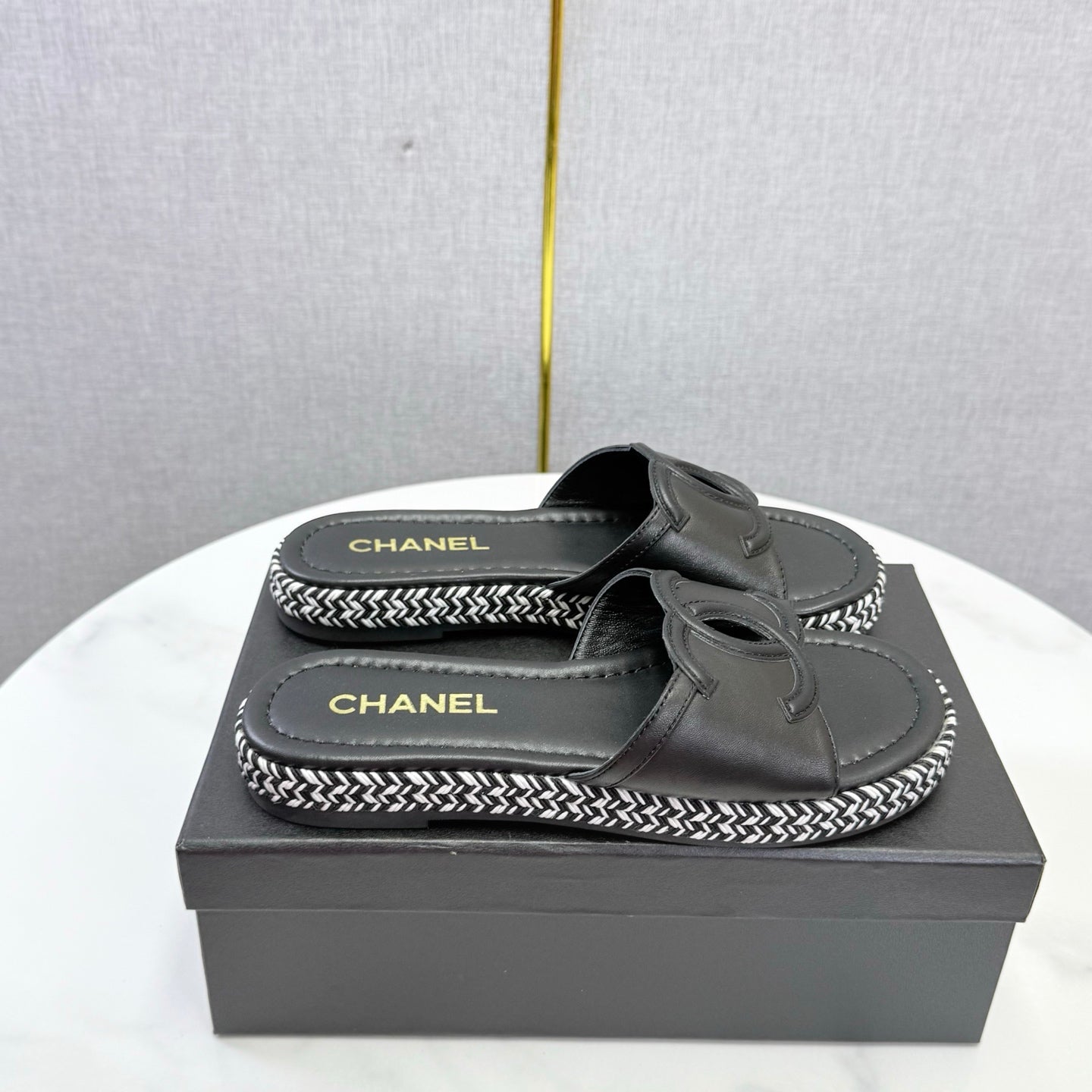 26S PLATFORM SLIDES IN BLACK LAMBSKIN WITH CC LOGO mysite