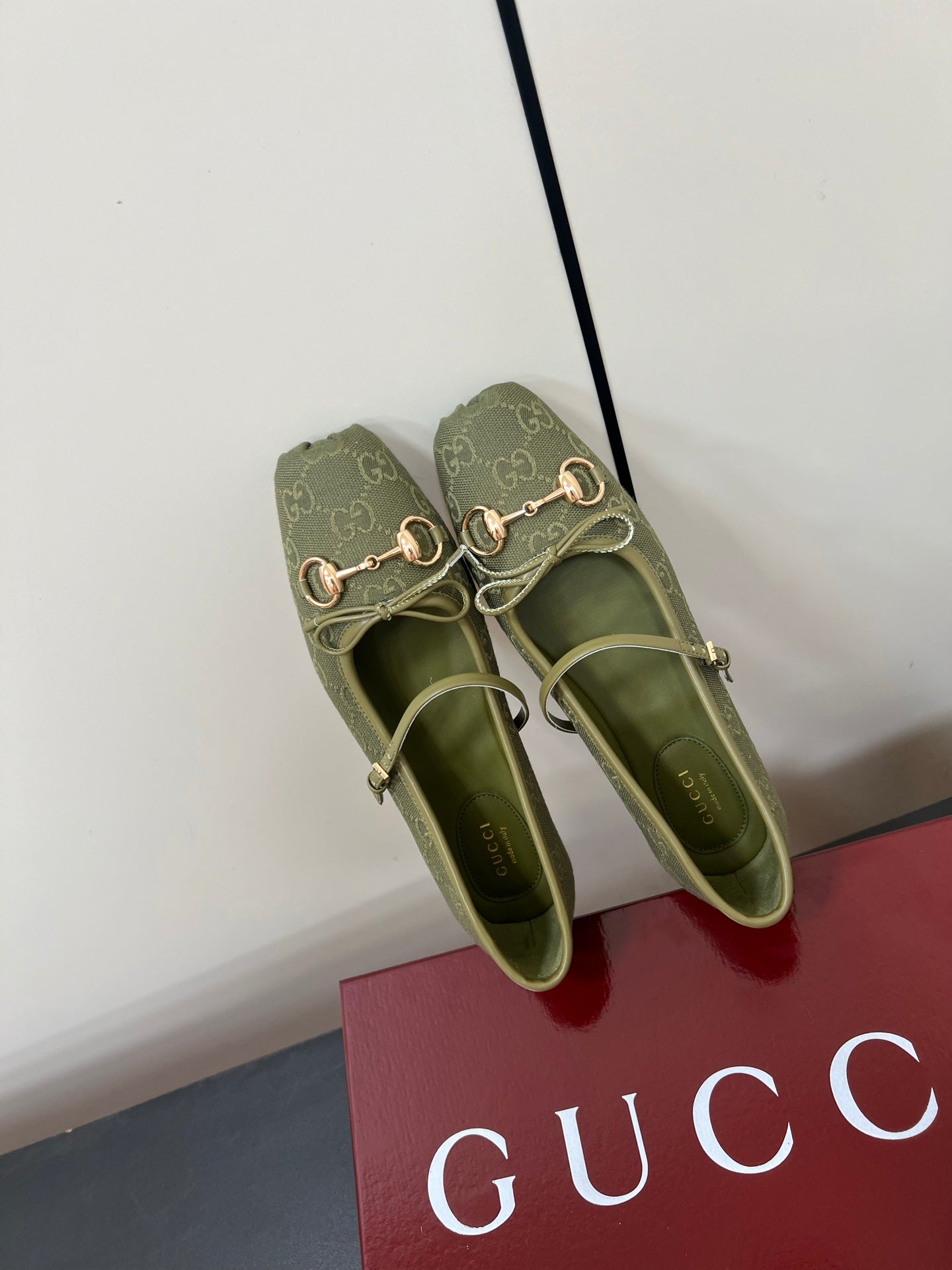 GG MARY JANE 25S IN MOSS GREEN CANVAS WITH GOLD HARDWARE mysite