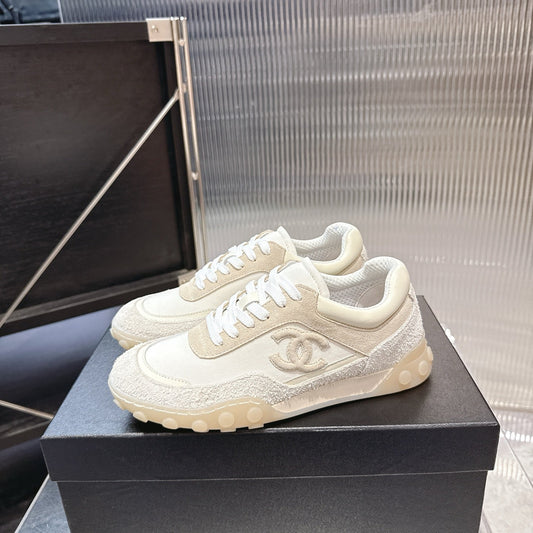 CHANEL 26S LOW TOP SNEAKERS IN BEIGE SUEDE AND WHITE FABRIC WITH RUBBER SOLE mysite