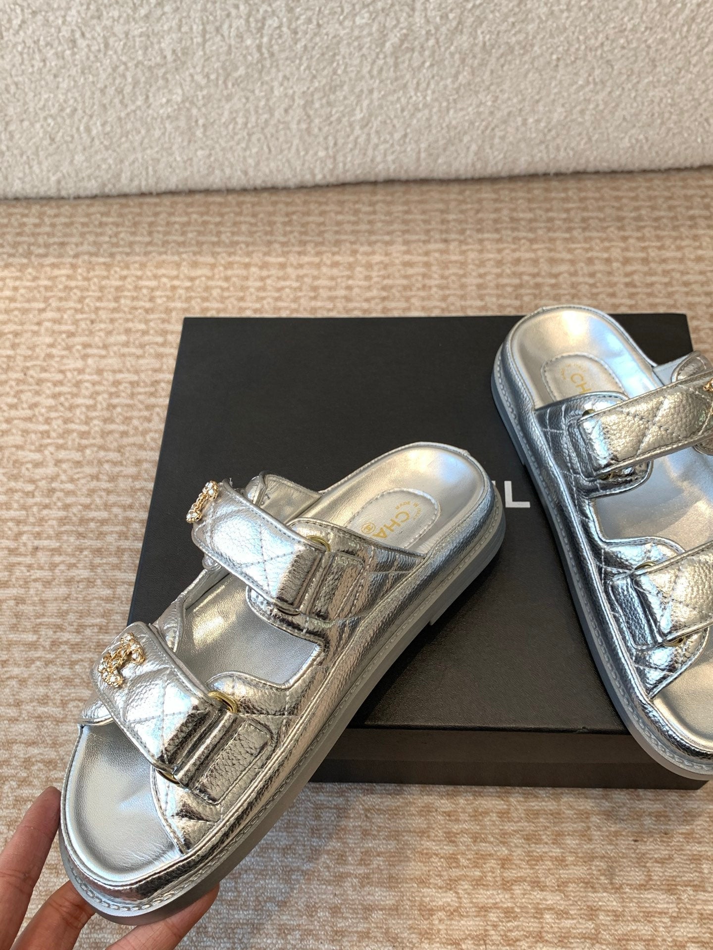 DAD SANDAL IN SILVER SHEEPSKIN MULE mysite
