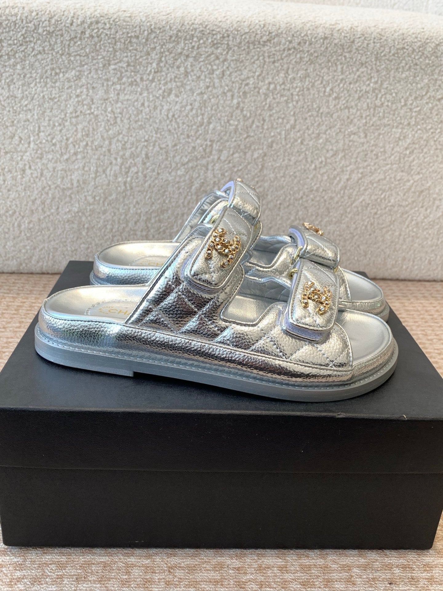 DAD SANDAL IN SILVER SHEEPSKIN MULE mysite