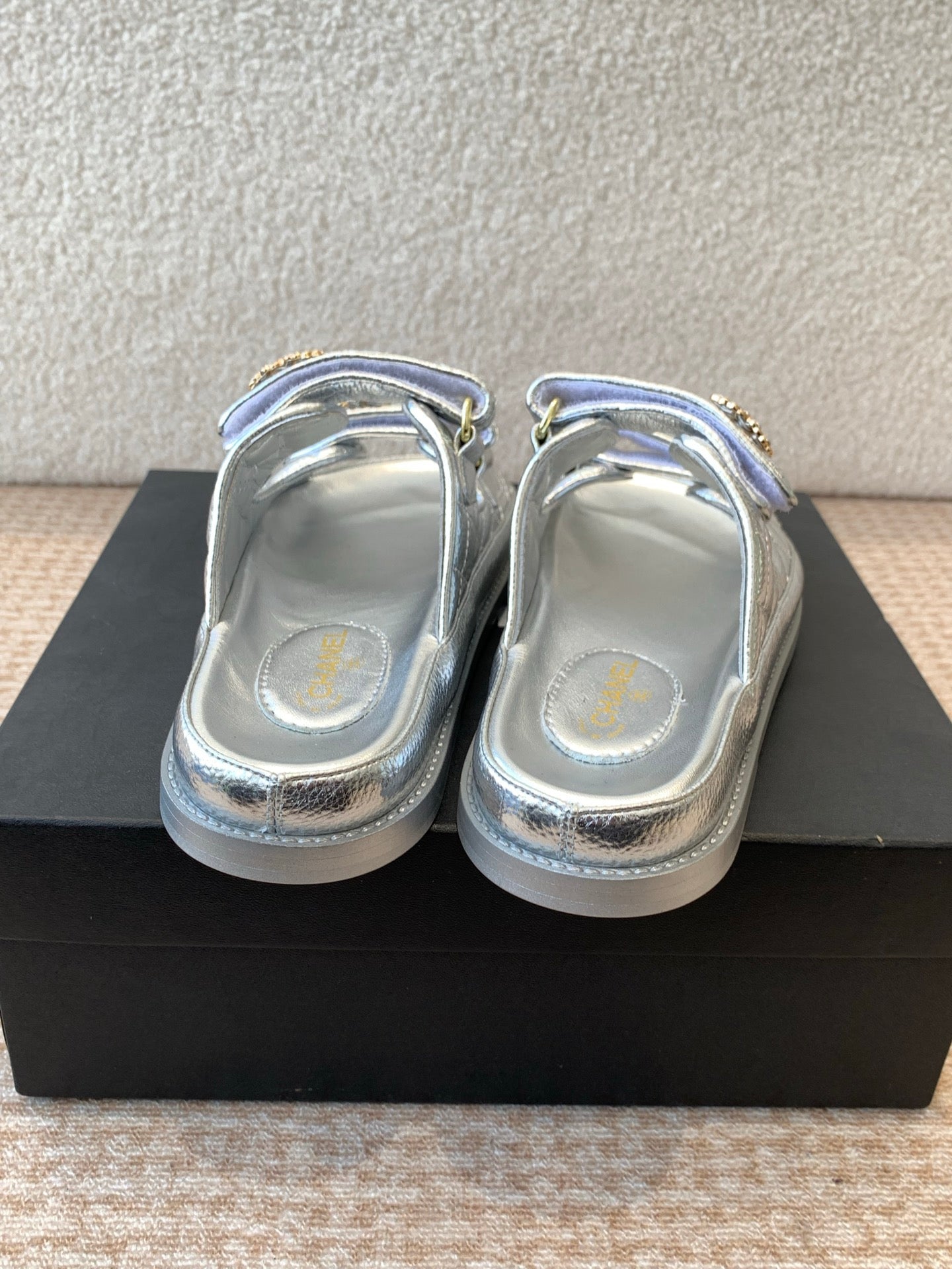 DAD SANDAL IN SILVER SHEEPSKIN MULE mysite