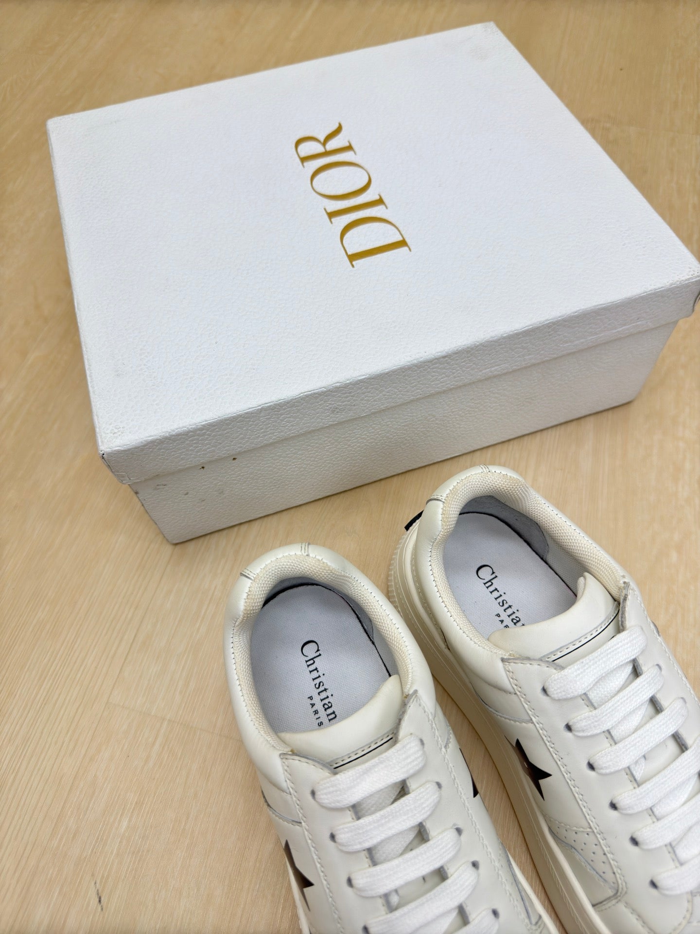 BLACK STAR PLATFORM SNEAKER IN WHITE CALFSKIN AND SUEDE mysite