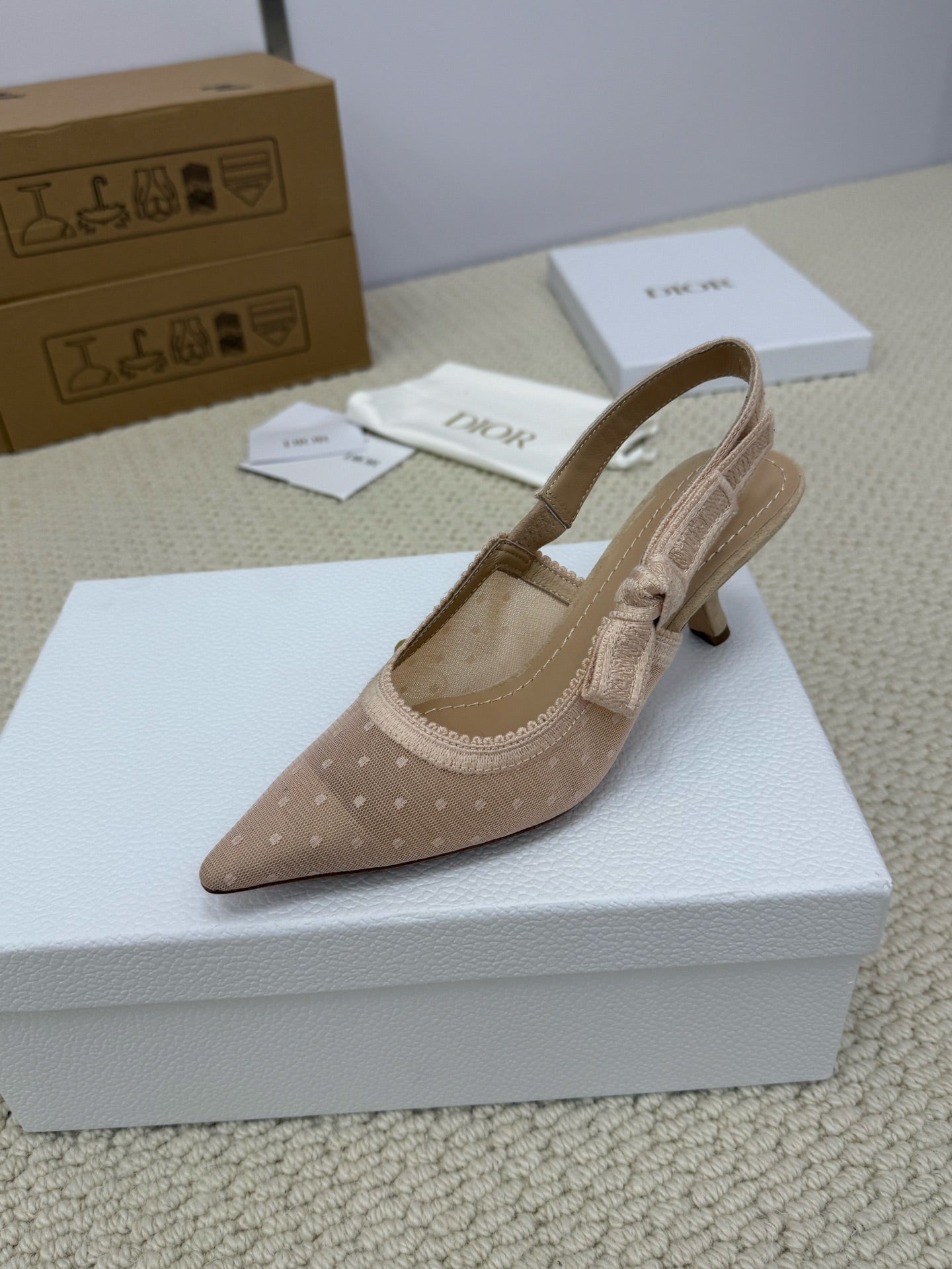 DIOR HIGH SLINGBACK 65 MM 25S IN NUDE LACE NET FABRIC AND SUEDE mysite