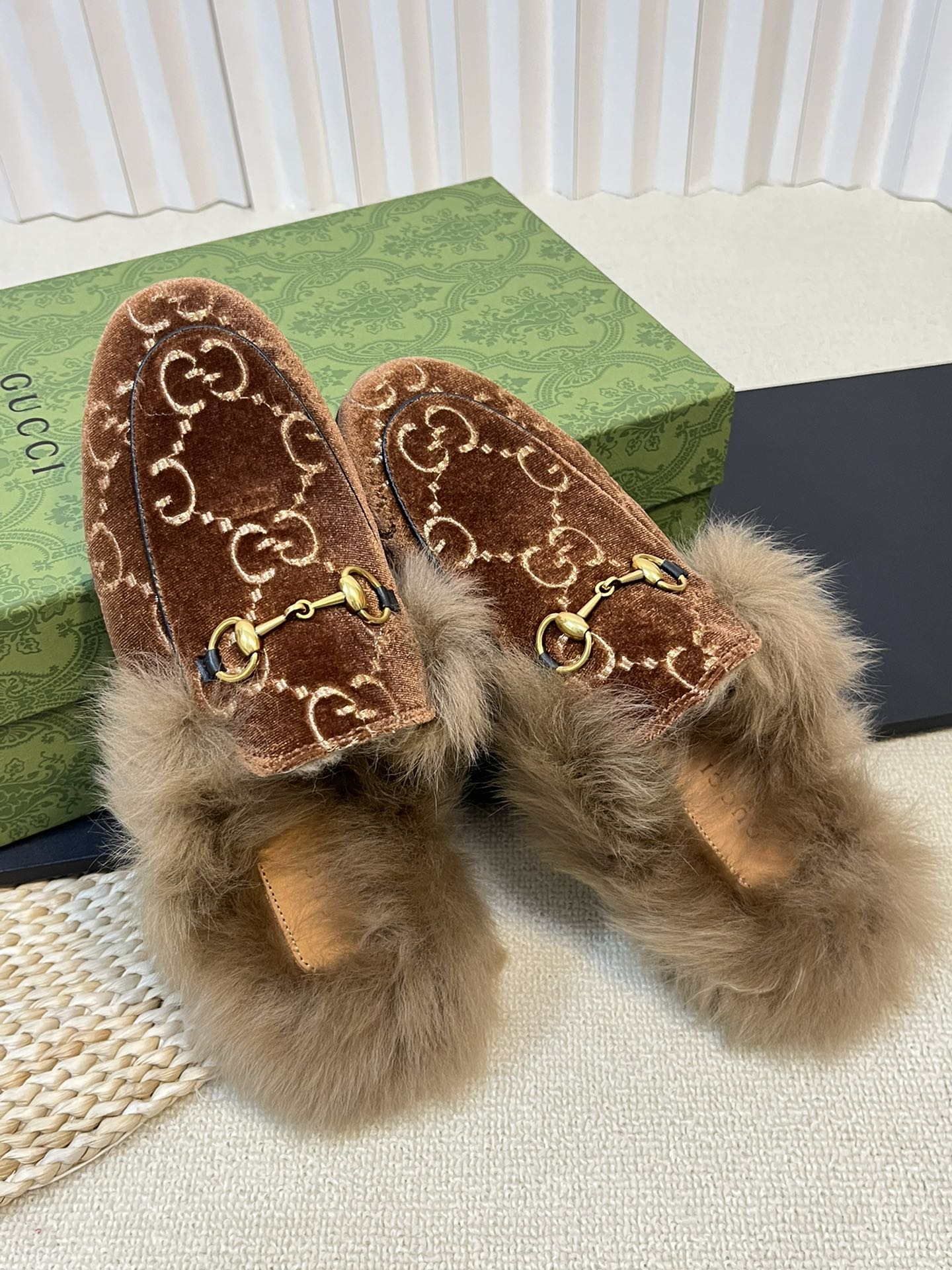 HORSEBIT MULE IN SYRUP BROWN MONOGRAM VELVET AND LAMB WOOL LINING mysite