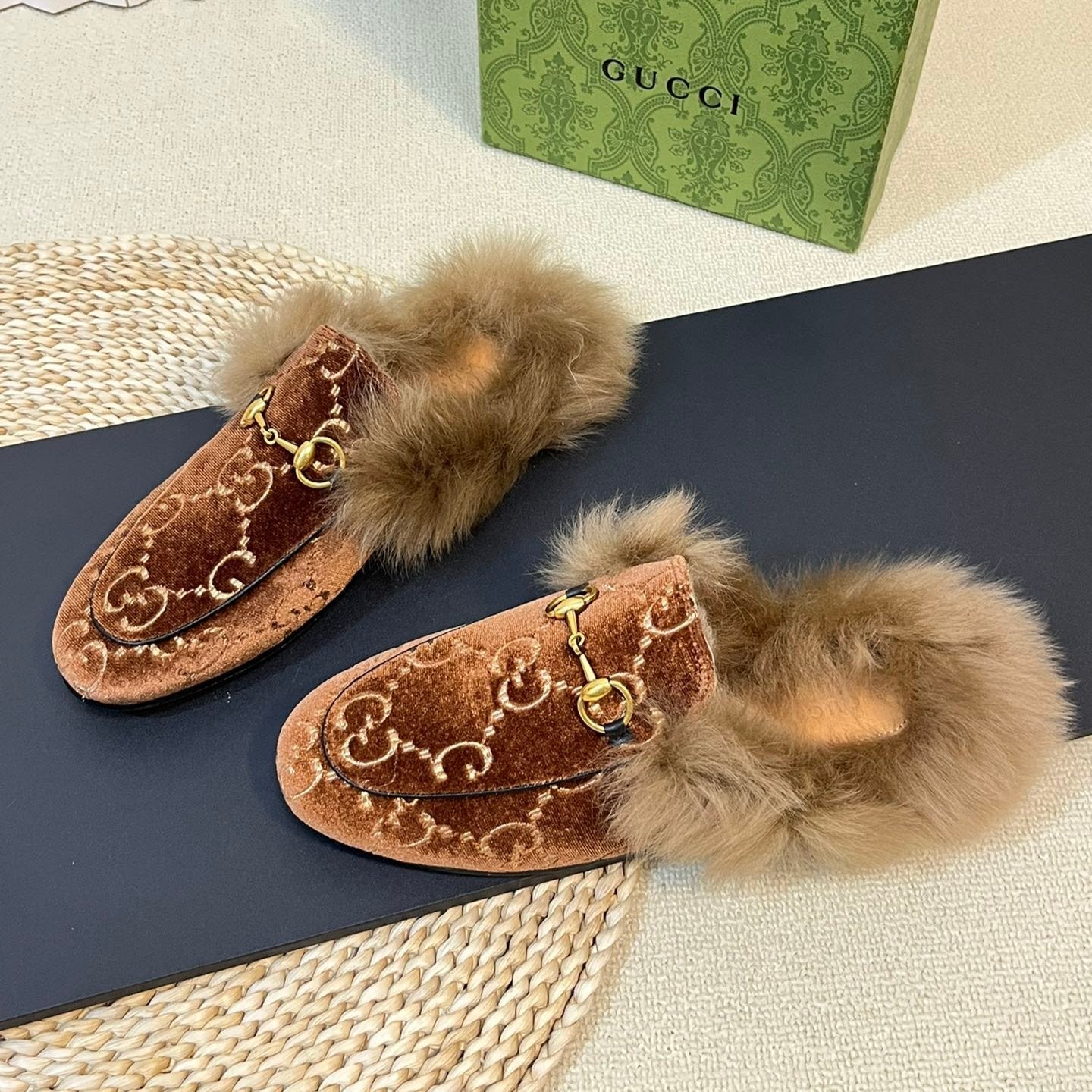 HORSEBIT MULE IN SYRUP BROWN MONOGRAM VELVET AND LAMB WOOL LINING mysite