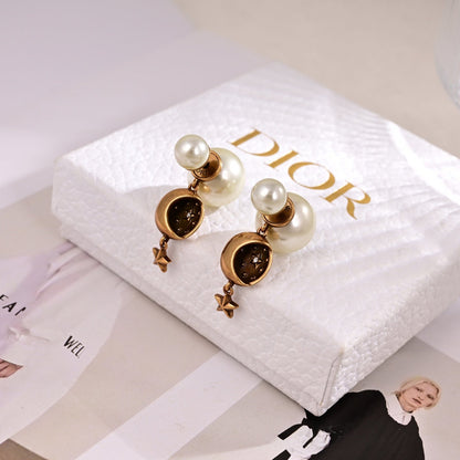 CD 26S CELESTIAL STAR PEARL DROP LOGO EARRINGS IN GOLD TONE METAL 629950 mysite
