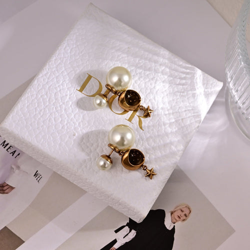 CD 26S CELESTIAL STAR PEARL DROP LOGO EARRINGS IN GOLD TONE METAL 629950 mysite