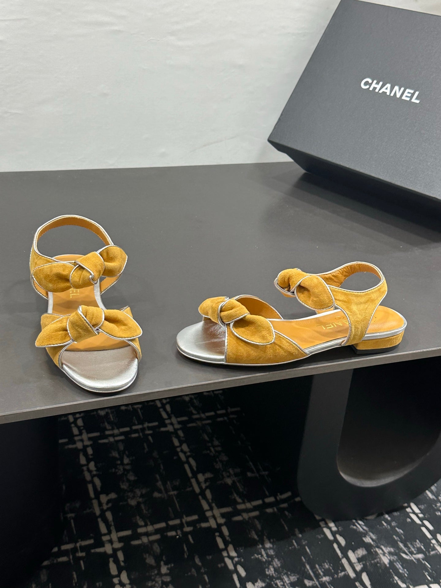 26S BOW SANDALS IN MUSTARD YELLOW AND SILVER SUEDE mysite